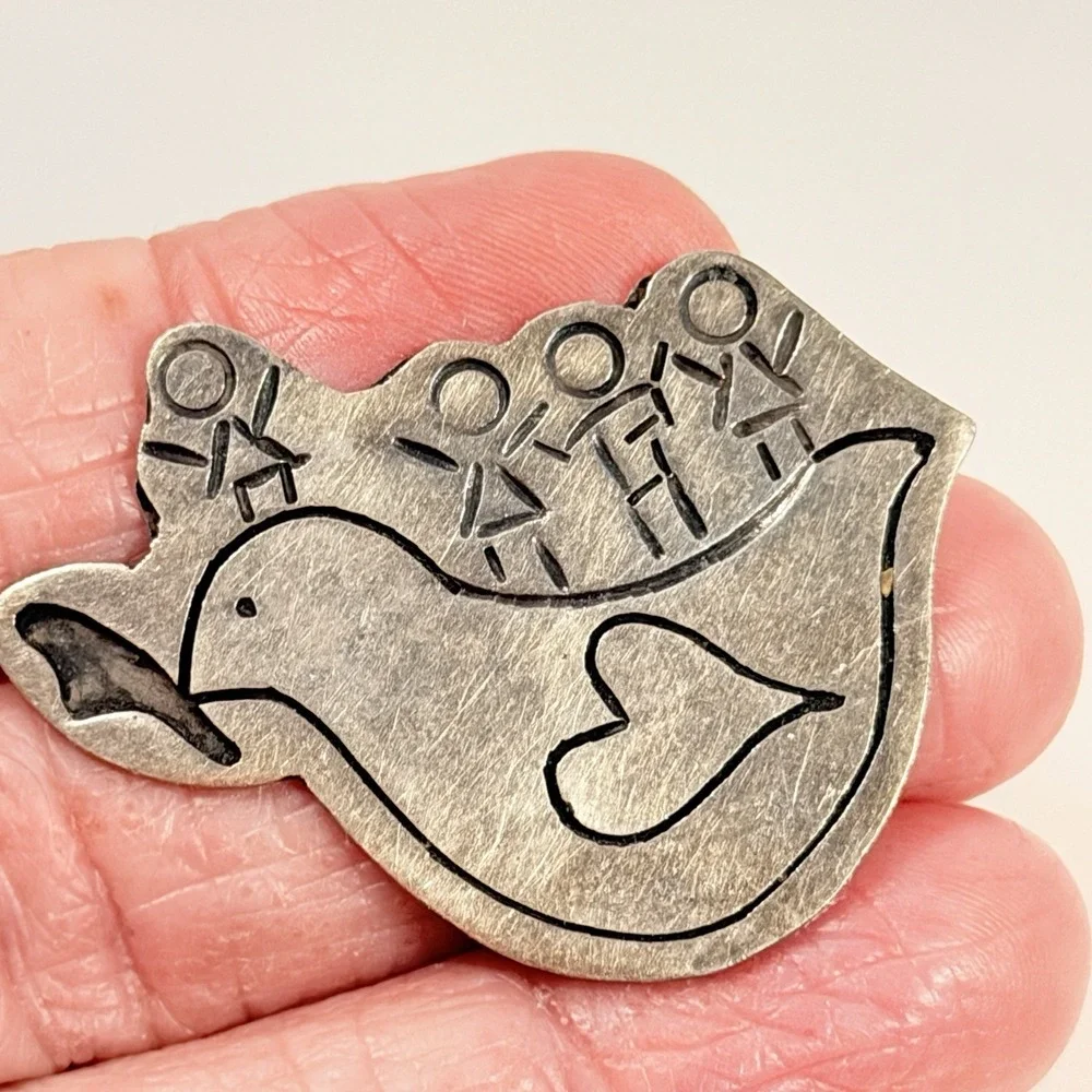 Vintage Mexico Brooch Sterling Silver Dove Bird  Folk Art Children Heart Pin 7g